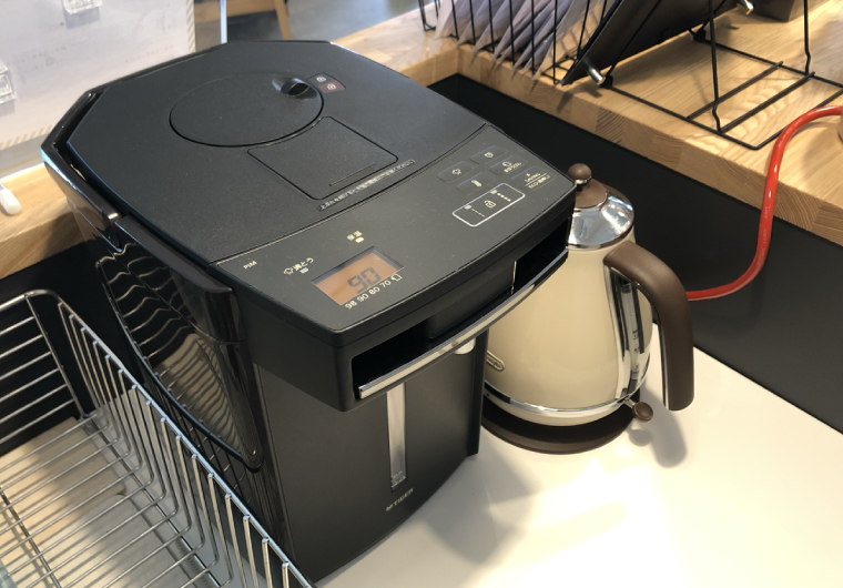 電気ポット「とく子さん」