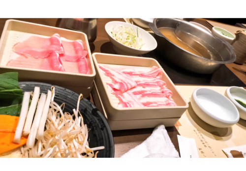 和豚もちぶたしゃぶしゃぶ　きんのぶた！