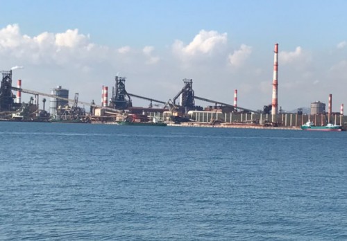 播磨町にある人口島の堤防