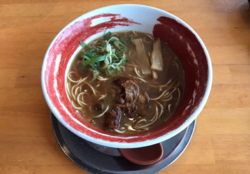 今日のお昼ご飯徳島ラーメン！