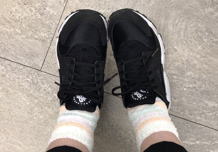 もこもこ靴下をはいてきた