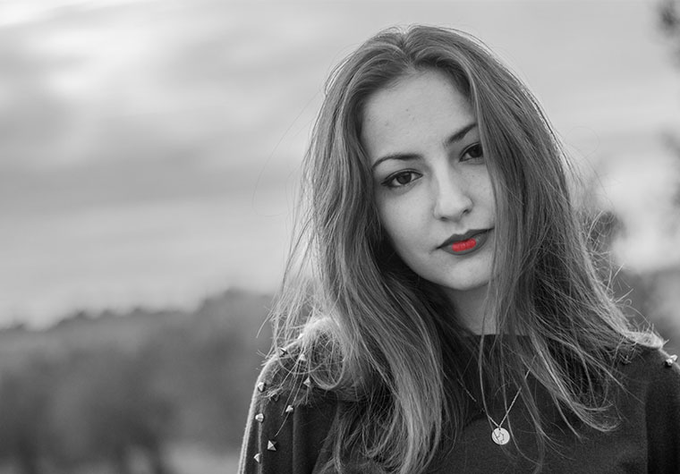 【Photoshop】白黒写真の一部をカラーにする方法【簡単チュートリアル】