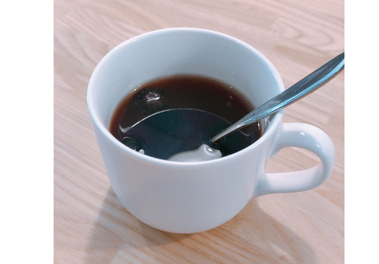 紅茶にブルーベリー!